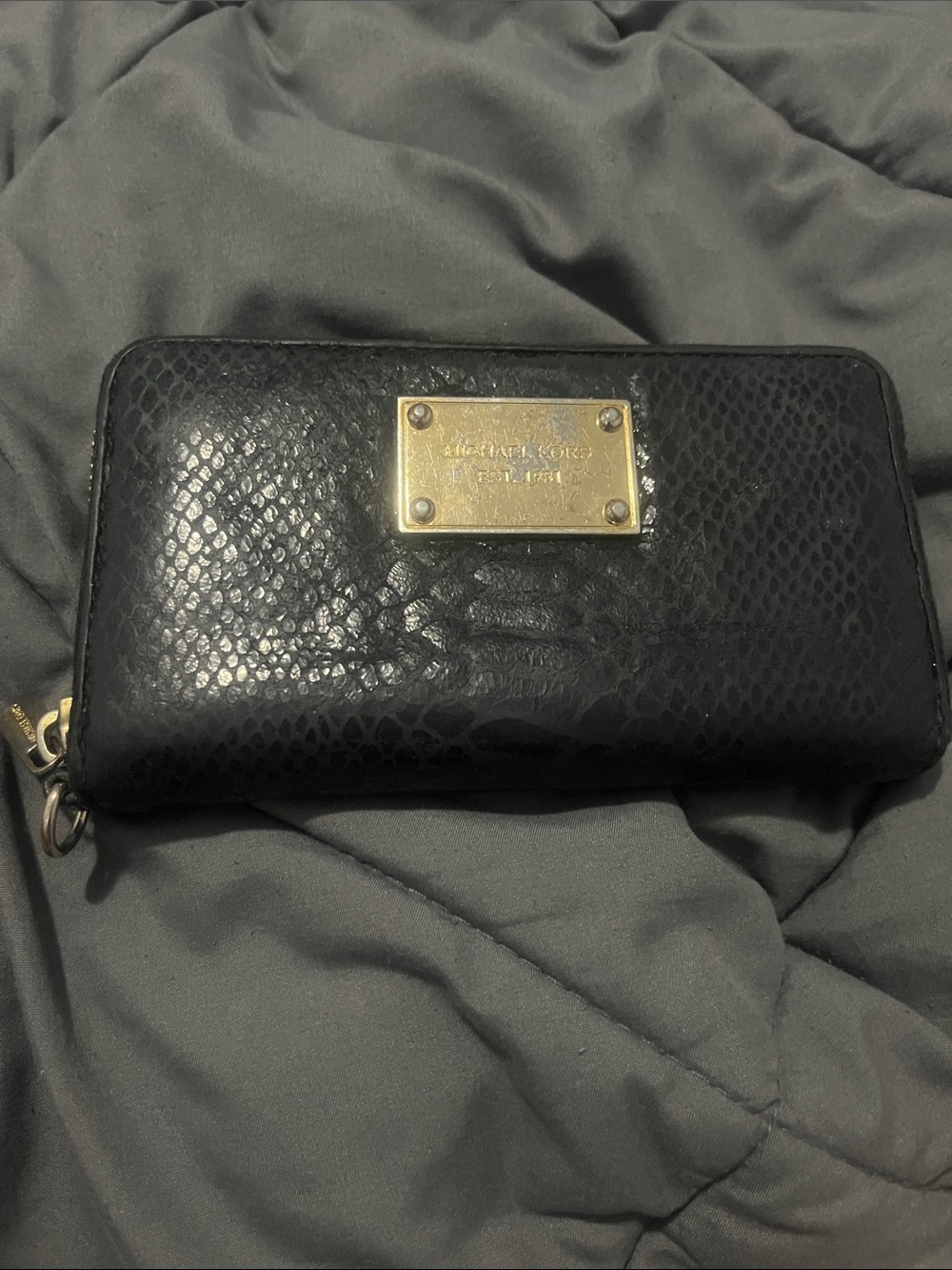 MICHAEL KORS BLACK SNAKESKIN WRISTLET WALLET
